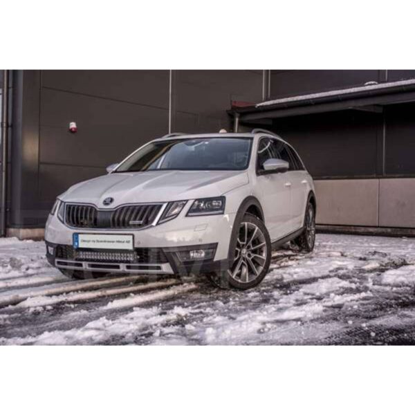 Skoda Octavia & Octavia Scout 2018-2021 Modellanpassat kit med LED-ramp