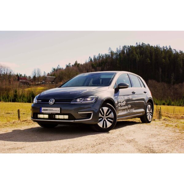Volkswagen Golf & E-golf med radar LED ramp + modellanpassat monteringsfäste