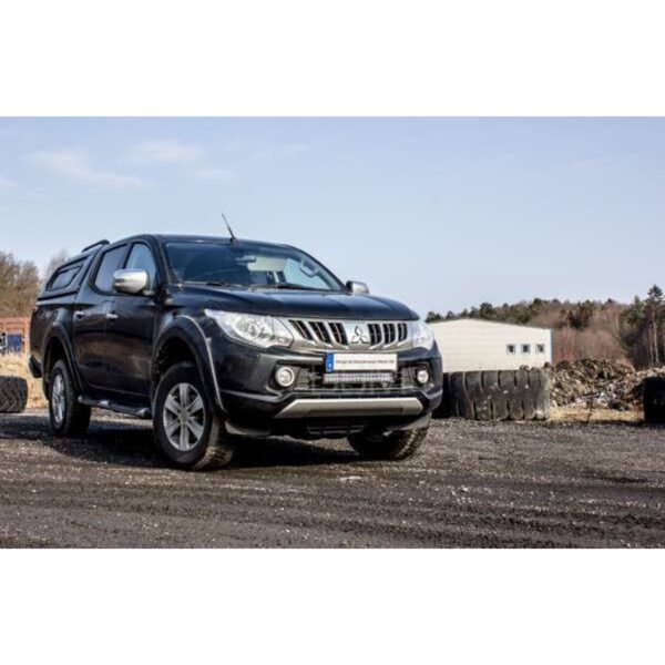 Mitsubishi L200 2015- Modellanpassat kit för LED-ramp