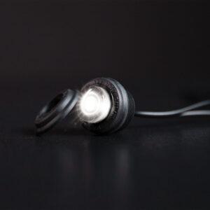 Strands FREEDOM BLACK RAVEN POSITIONSLJUS VIT