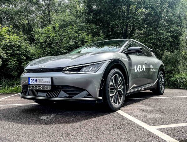 KIA EV6 2022-2023+ Modellanpassat kit med LED-ramp