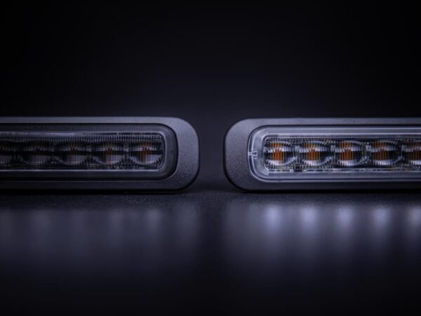 DARK KNIGHT BLIXTLJUS ORANGE 4 LED MÖRKTONAT GLAS