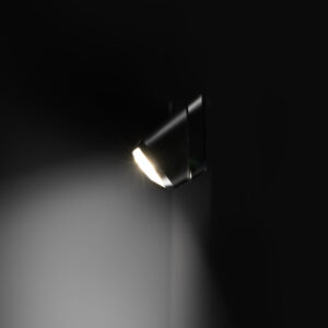 Strands NUUK E-LINE SCENE LIGHT 80W