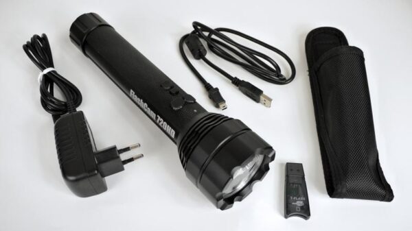 Patroller lampa med HD-kamera – 230 lumen