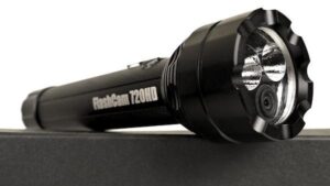 Patroller lampa med HD-kamera – 230 lumen