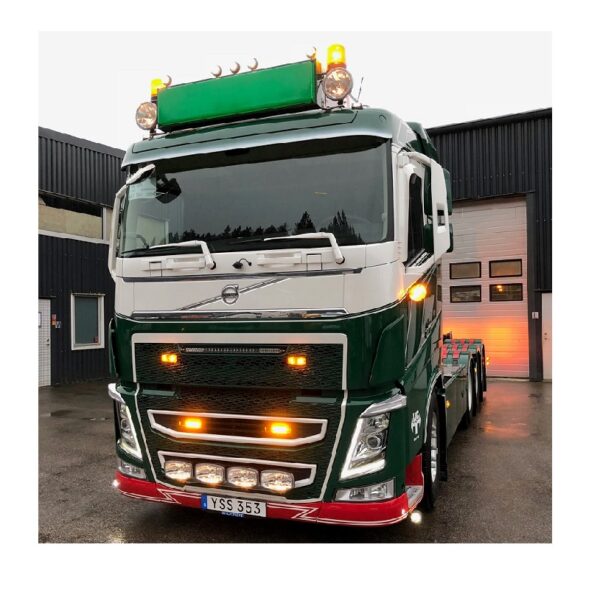 Extraljusfäste för Volvo FH och FM4 fyra extraljus