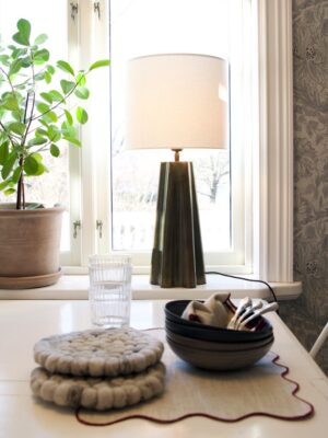 Aira bordslampa bränd mässing 65 cm