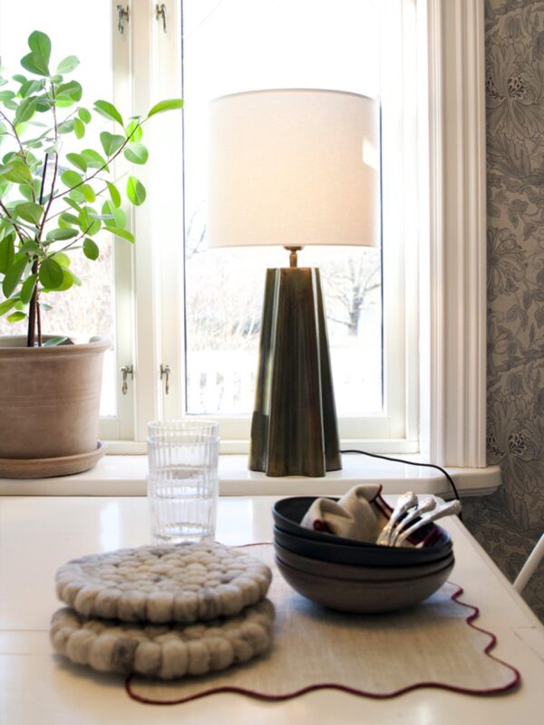 Aira bordslampa bränd mässing 65 cm