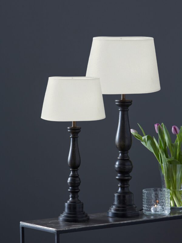 Doris bordslampa med oval skärm 64 cm