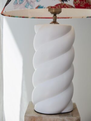 Spin lampfot vit keramik 41 cm