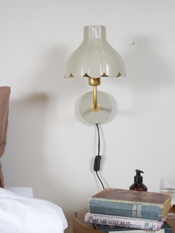 Wells vägglampa Beige/guld 21 cm